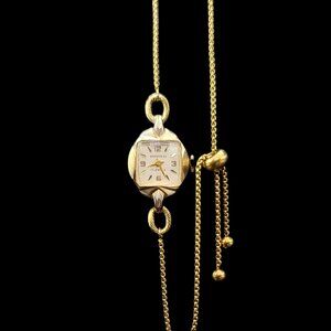 Baroness Ladies 17-Jewel Mechanical Vintage Ladies Watch